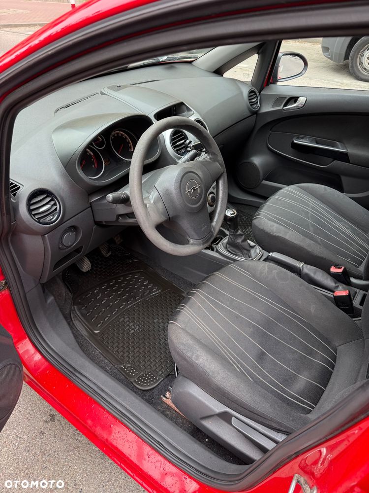 Opel Corsa 1.4 16V Cosmo - 9