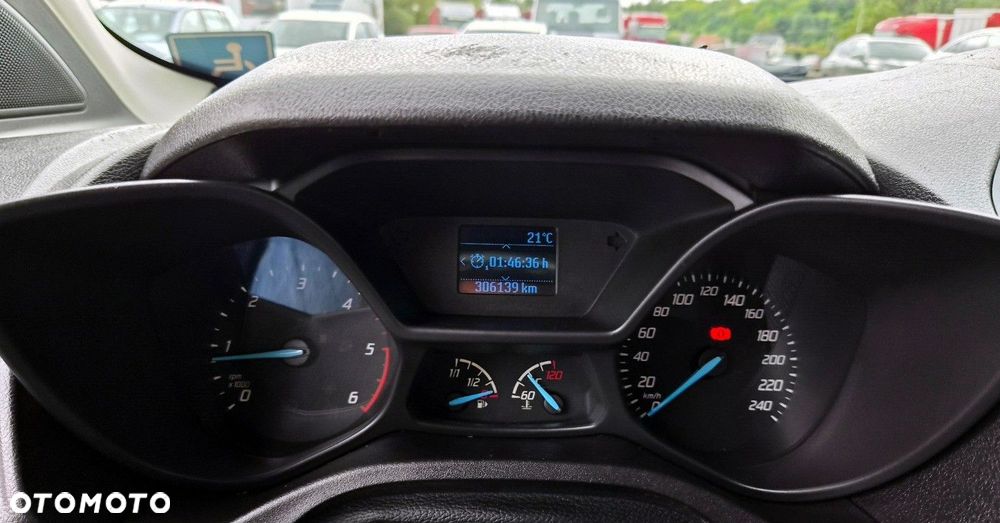 Ford Transit Connect - 38