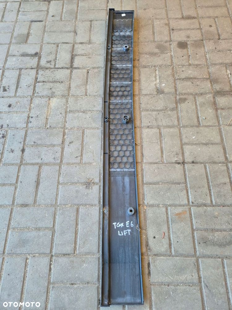 KRATKA KOMINA WLOTU POWIETRZA MAN TGX EURO 6 81082015939 - 2