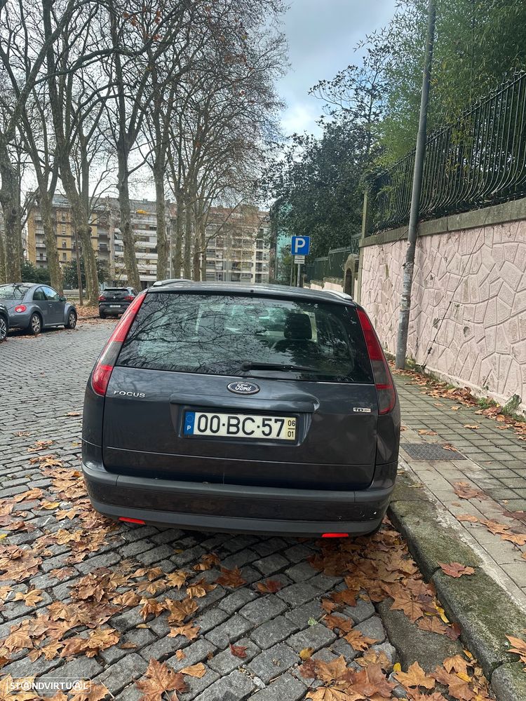 Ford Focus 1.6 TDCi DPF Ghia - 6