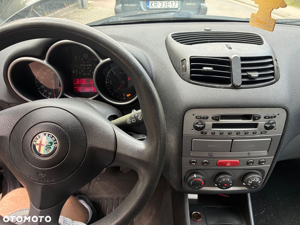 Alfa Romeo 147 1.9 JTD Distinctive - 7