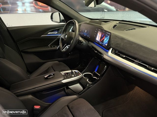 BMW iX2 eDrive20 Edição Desportiva M - 15