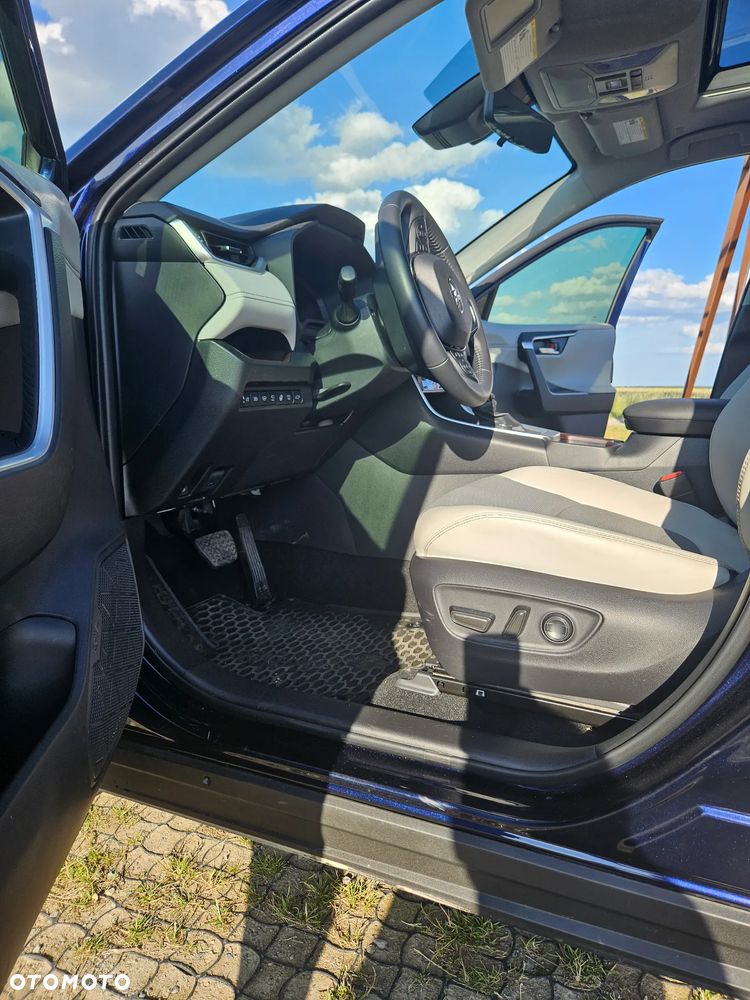 Toyota RAV4 - 18