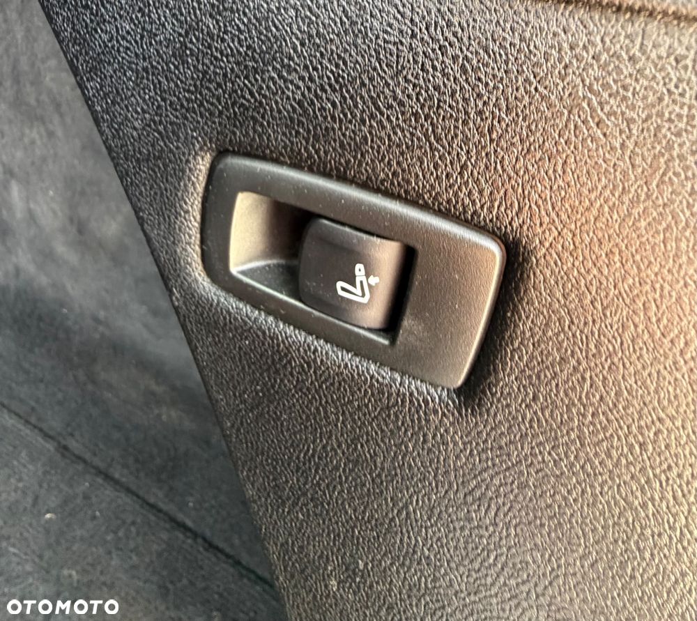BMW Seria 5 540i xDrive Sport - 26