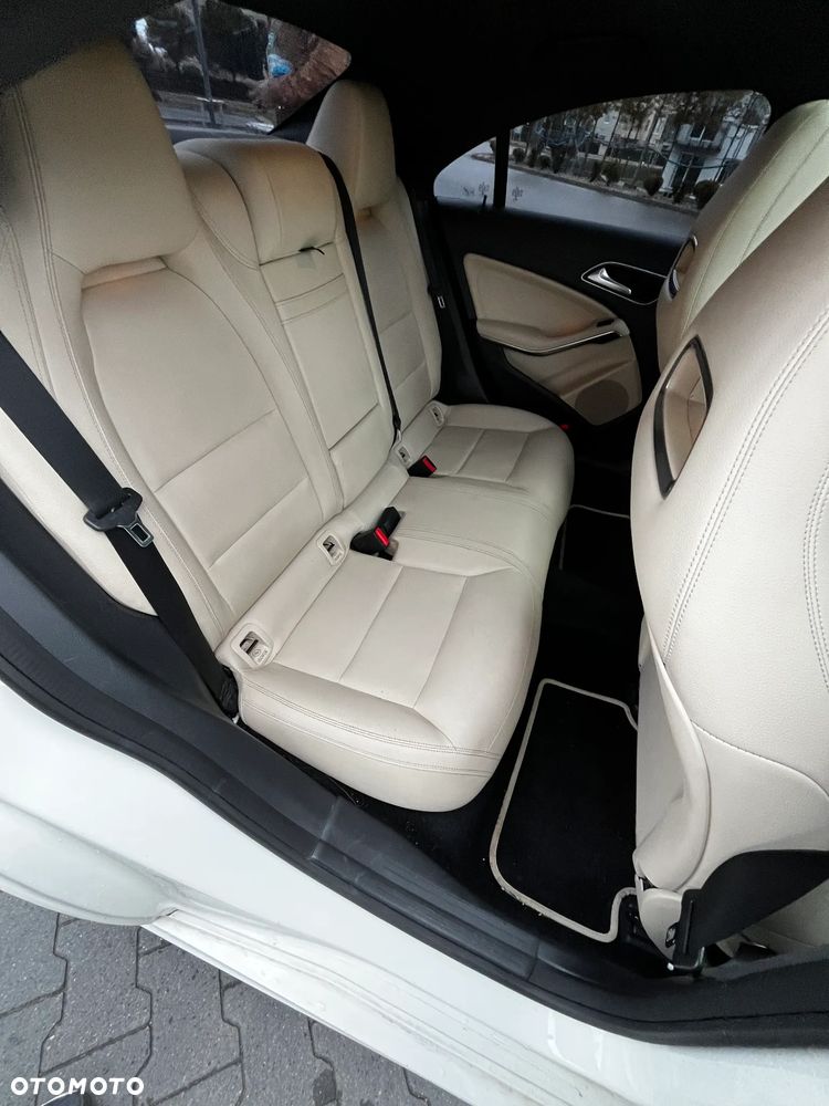 Mercedes-Benz CLA - 6