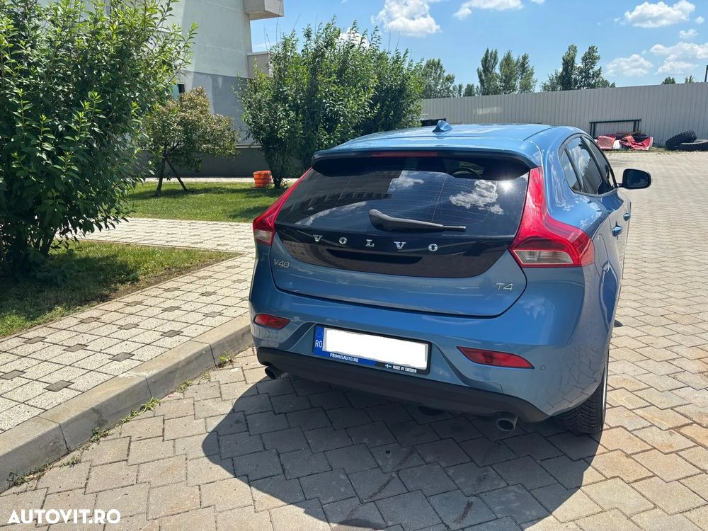 Volvo V40 T4 Powershift Momentum - 8