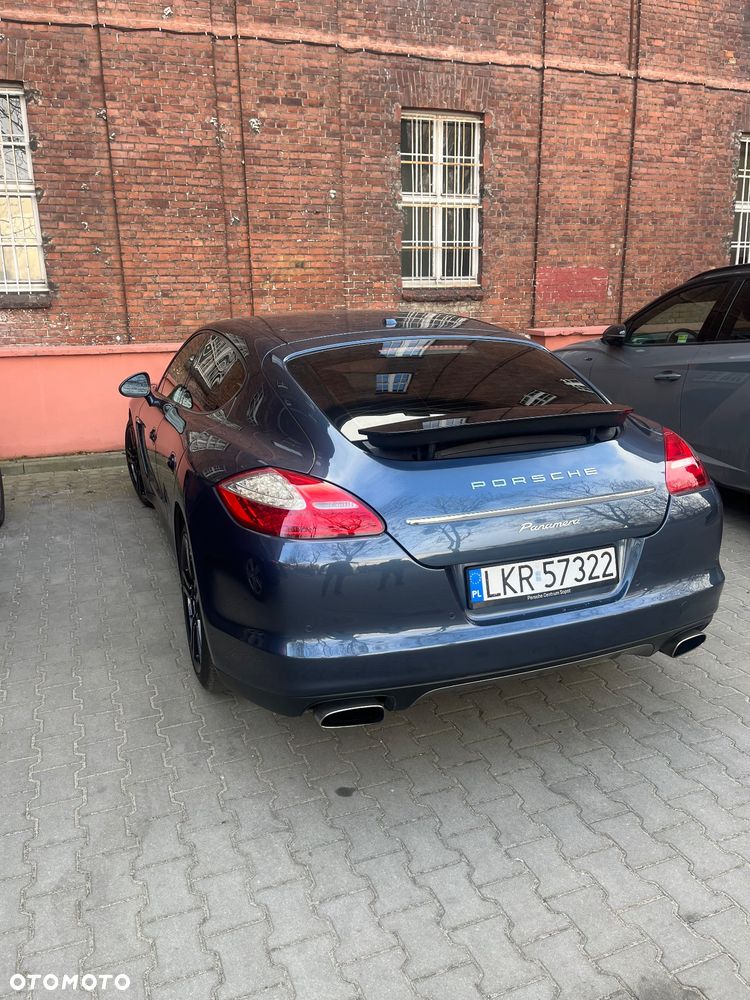 Porsche Panamera PDK Platinum Edition - 5