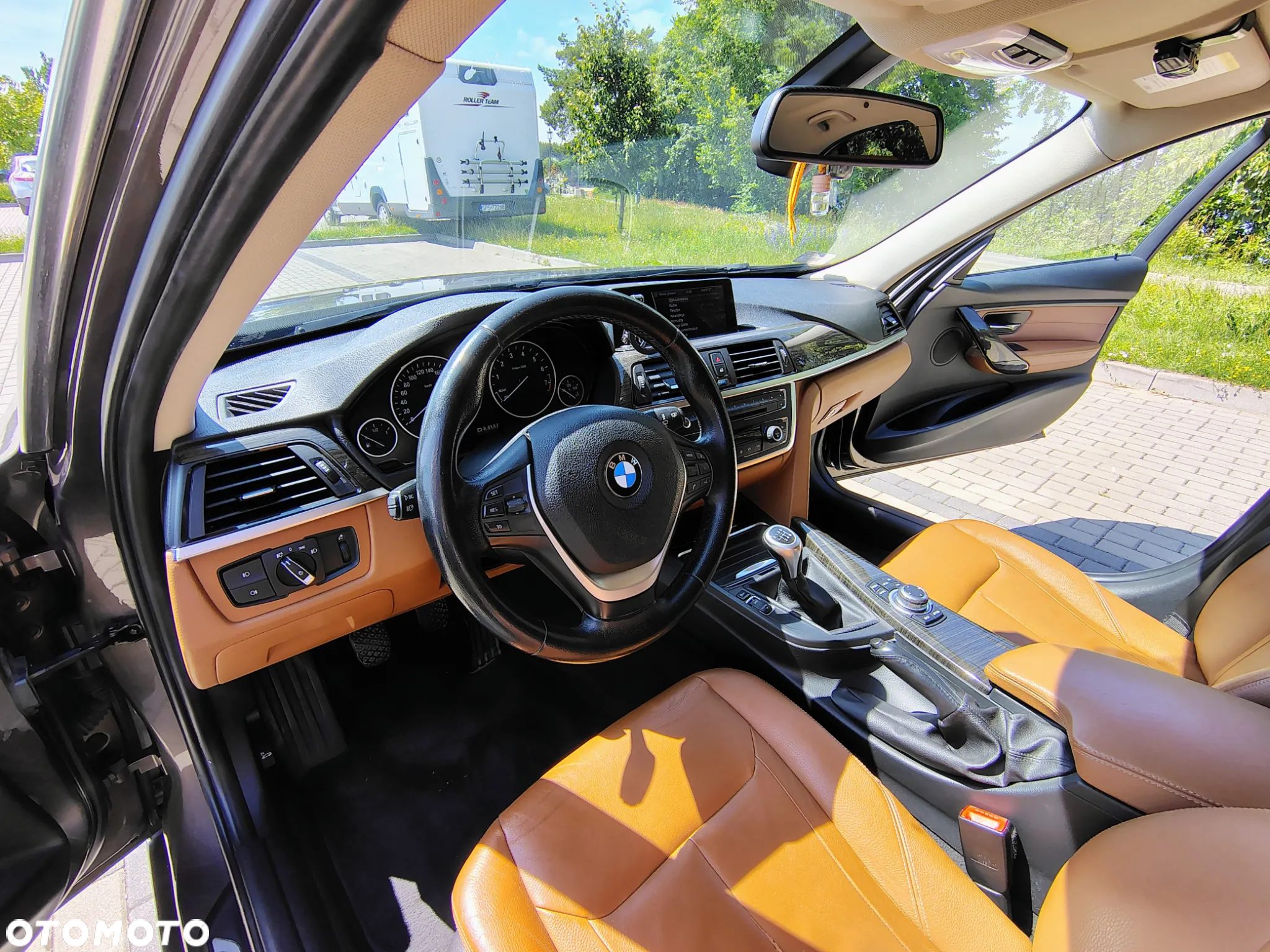 BMW Seria 3 320i Luxury Line - 11