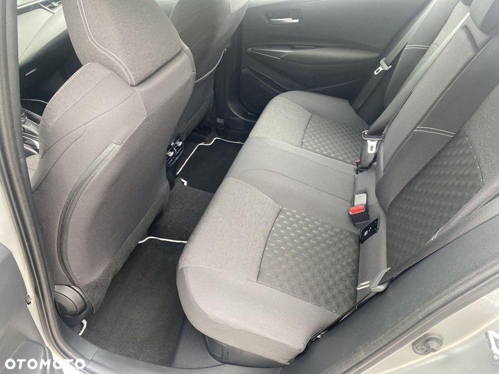 Toyota Corolla - 11