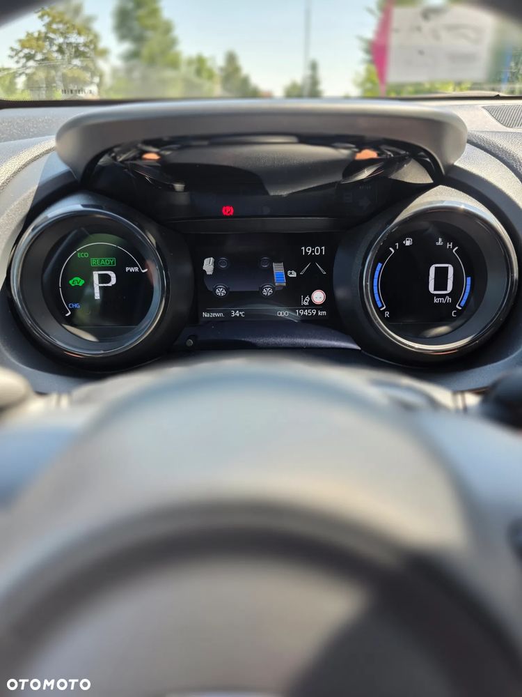 Toyota Yaris Hybrid 1.5 Executive - 6