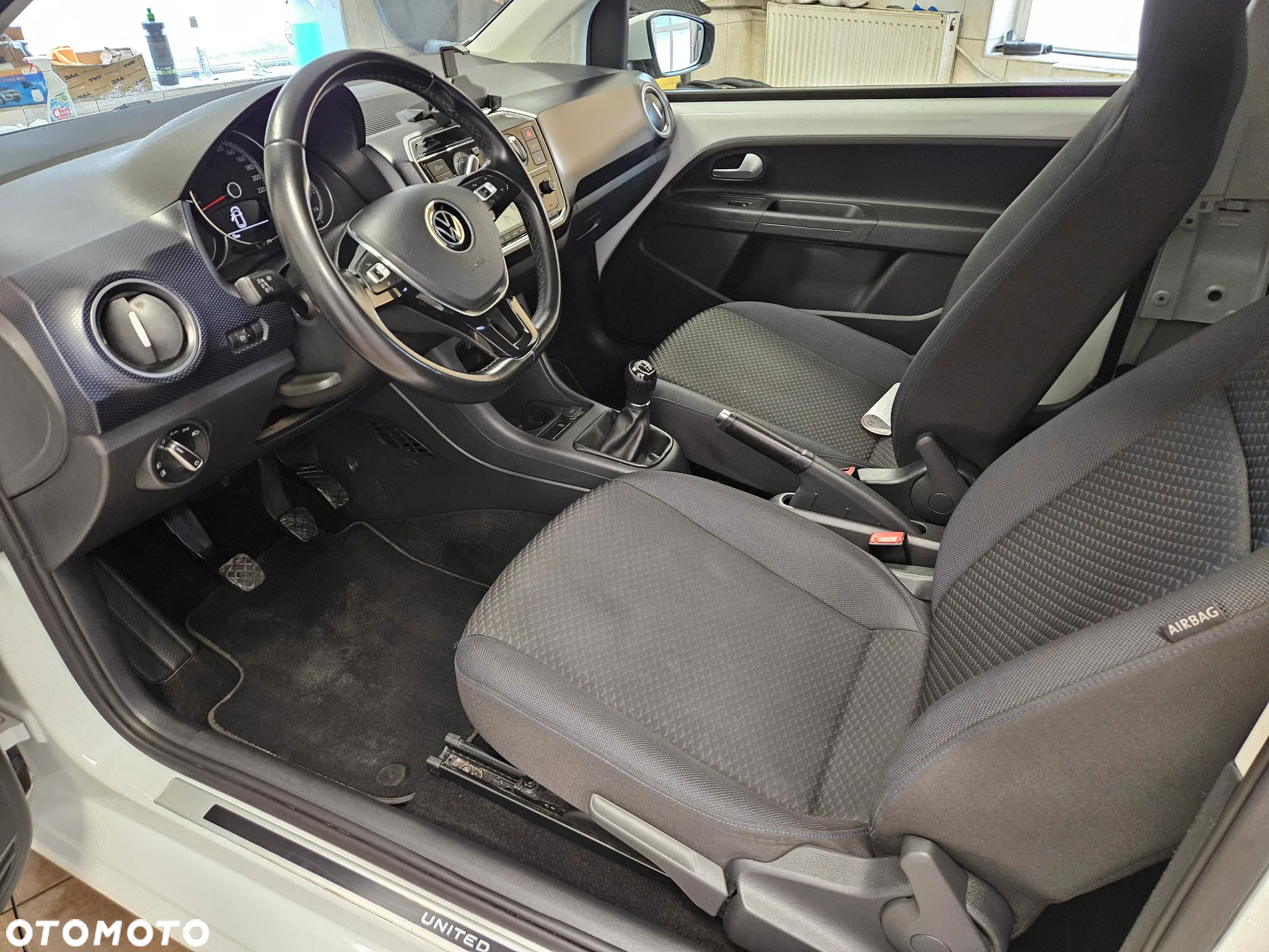 Volkswagen up! 1.0 United - 8