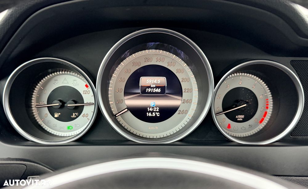 Mercedes-Benz C 180 Avantgarde Edition - 25
