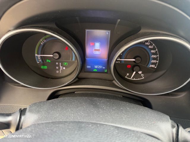 Toyota Auris Touring Sports 1.8 HSD Exclusive+TSS - 13