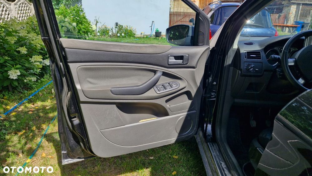 Ford Kuga 2.0 TDCi Titanium - 14