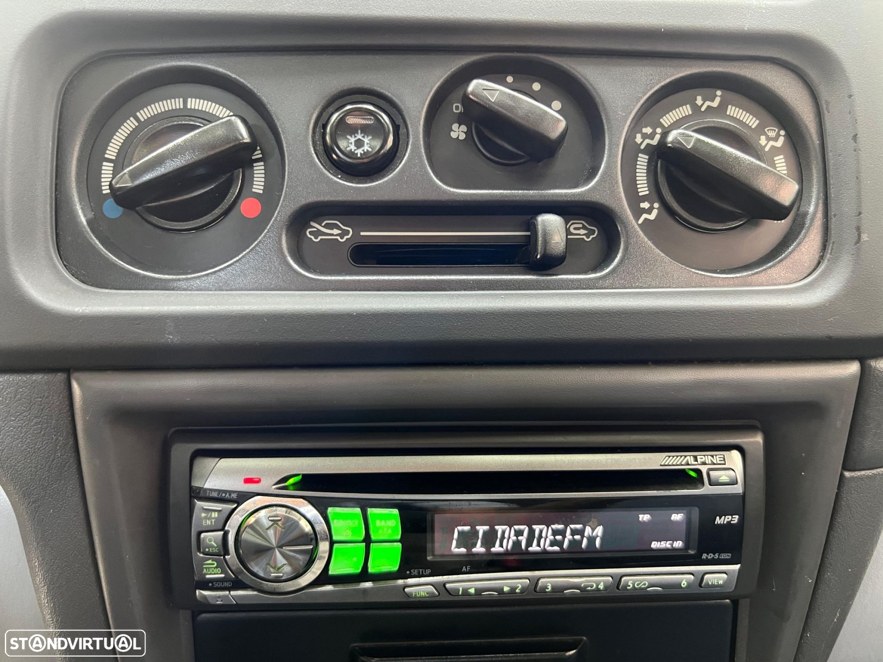 Mitsubishi Pajero Sport 2.5 TD GLS - 24