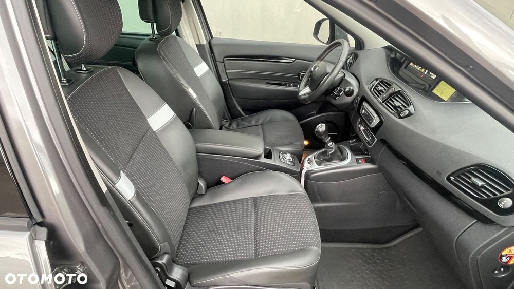 Renault Scenic 1.4 16V TCE Bose Edition - 19