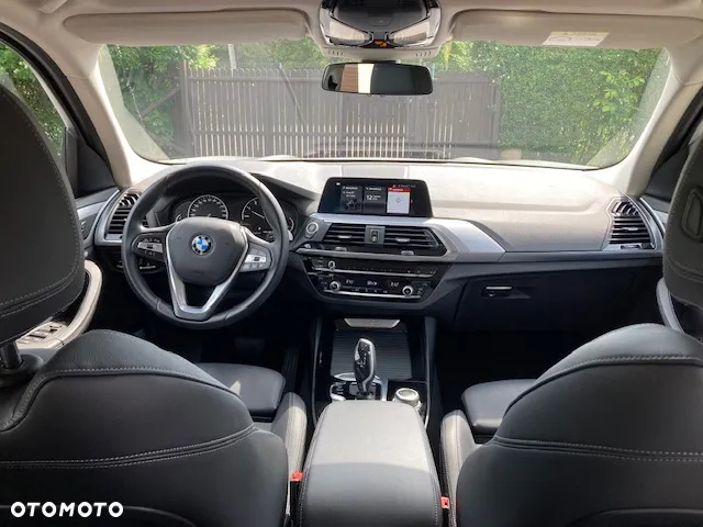 BMW X3 xDrive20i Advantage sport - 10