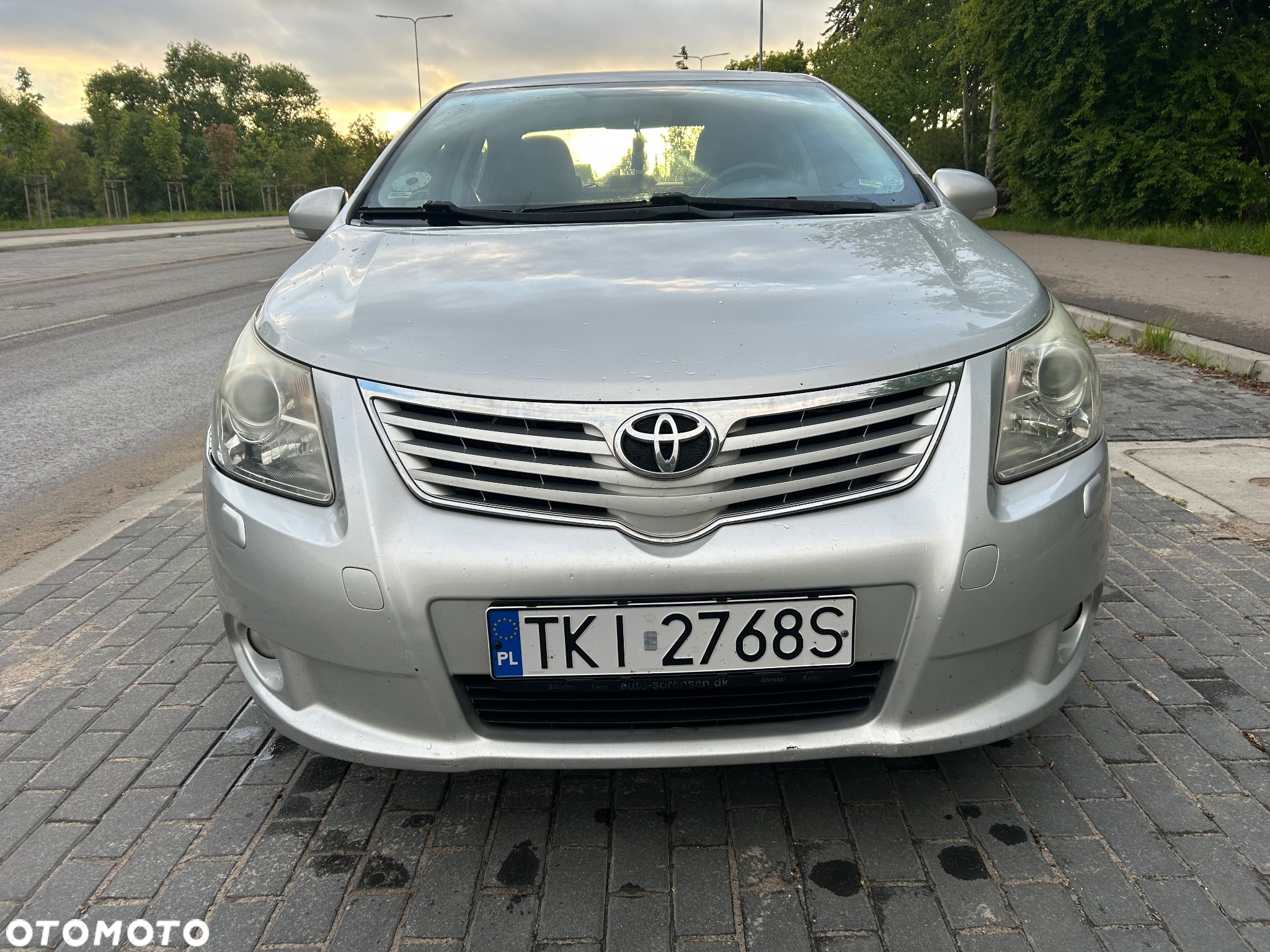 Toyota Avensis 1.6 Active - 11