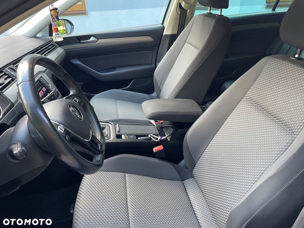 Volkswagen Passat 1.6 TDI BMT Comfortline - 17