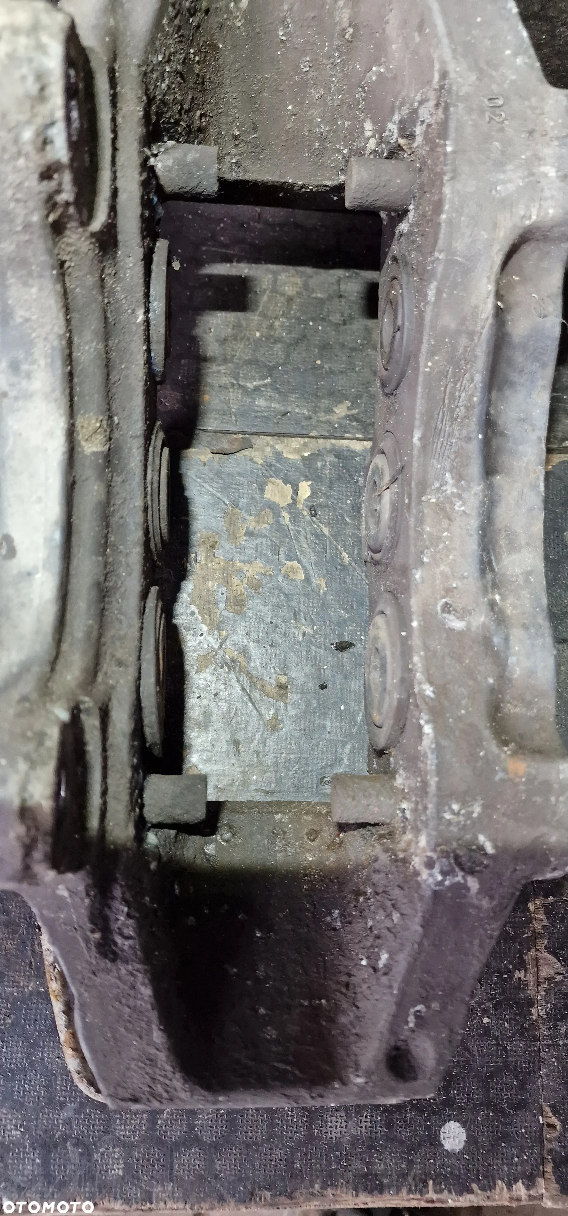 ZACISK HAMULCOWY PRZÓD TYŁ VW Touareg BREMBO 5.0 TDI - 6