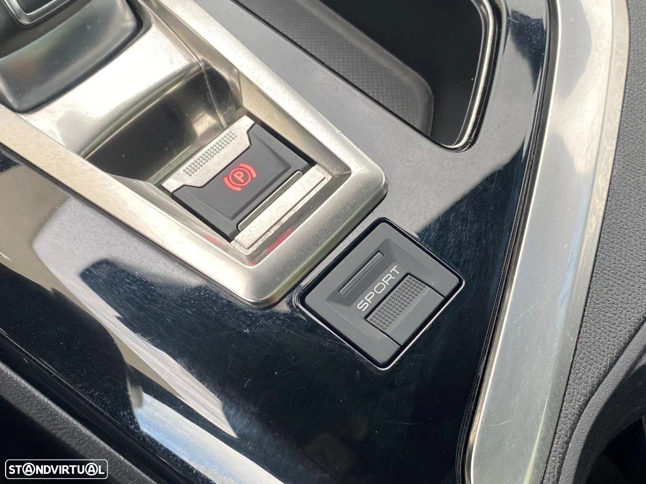 Peugeot 5008 2.0 BlueHDi GT EAT8 - 36