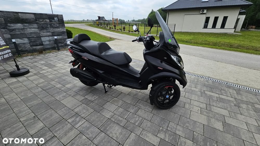 Piaggio MP-3 - 12