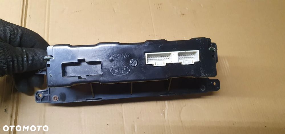 Panel nawiewu klimatyzacji klimatronic KIA Sorento 97250-3E110 - 4