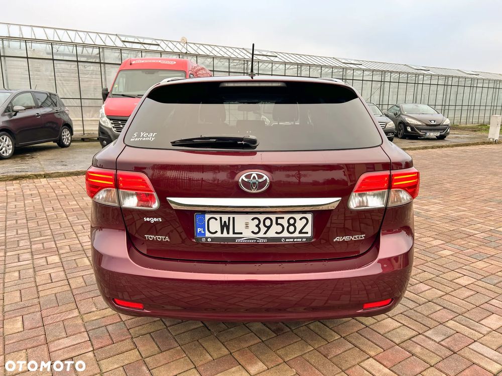 Toyota Avensis 1.8 Sol NAVI - 17