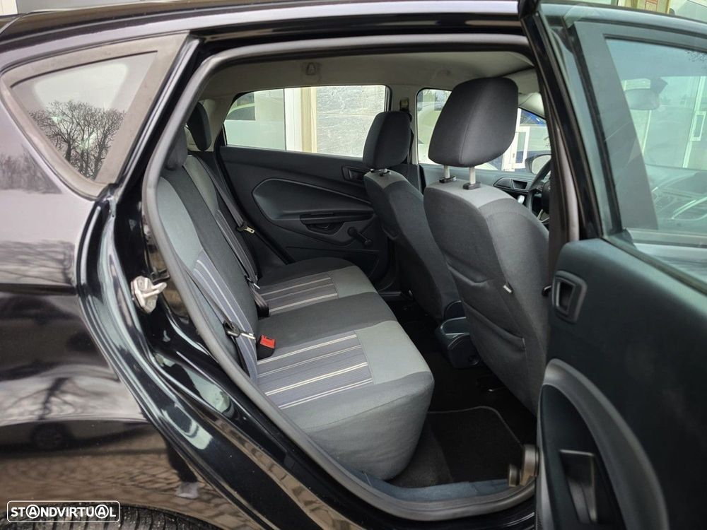 Ford Fiesta 1.4 TDCI Titanium - 22