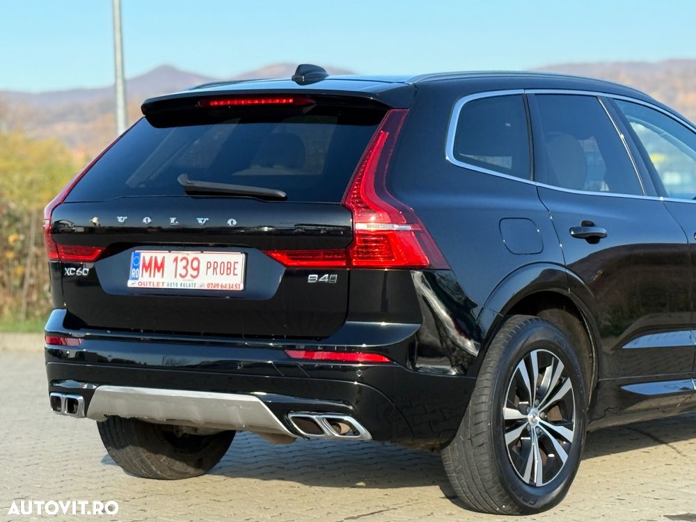 Volvo XC 60 B4 D AWD Geartronic Momentum Pro - 24