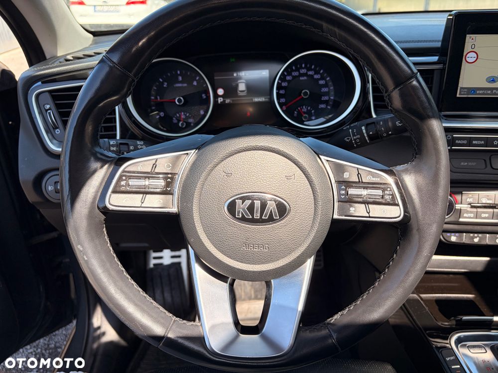Kia Ceed - 28
