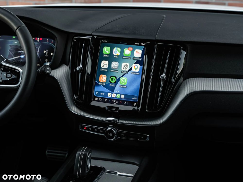 Volvo XC 60 B4 B Plus Dark - 34