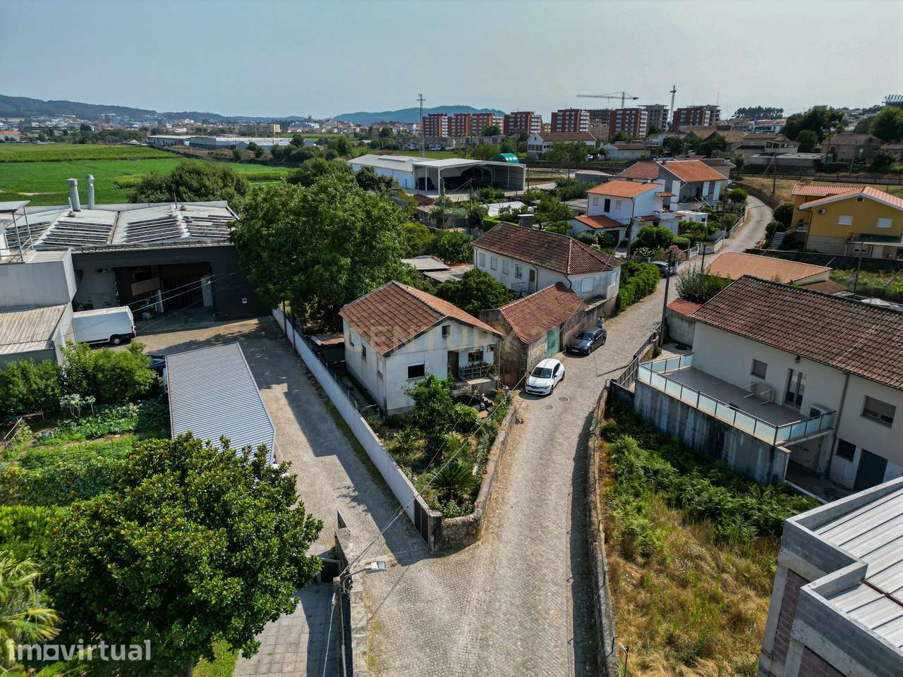 Moradia Individual T3 com Terreno de 790 m² | Vila Boa, Barcelos - Grande imagem: 2/26