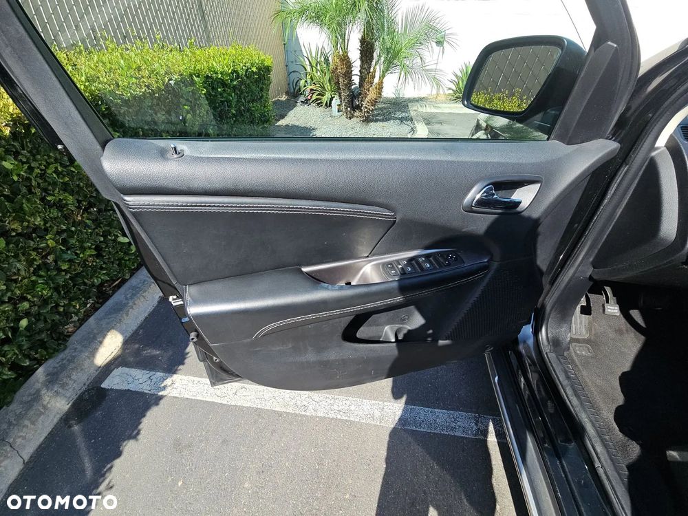 Dodge Journey - 10