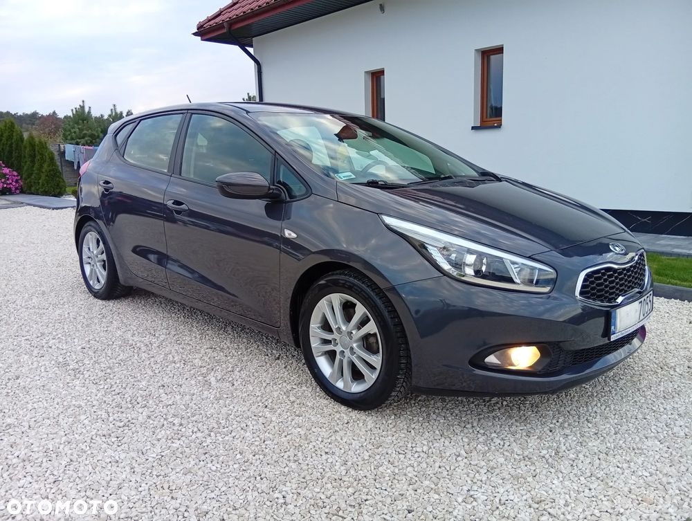 Kia Ceed - 16