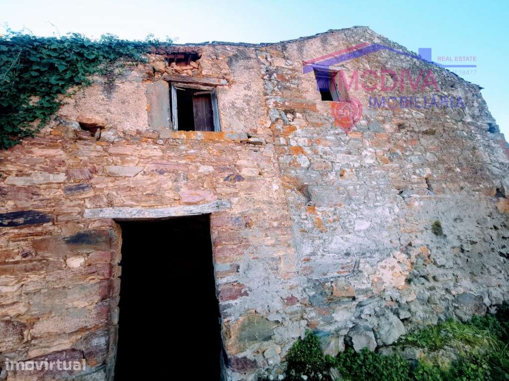 Ruina T2, composta por dois artigos urbanos, para reconstruir no co... - Grande imagem: 3/26