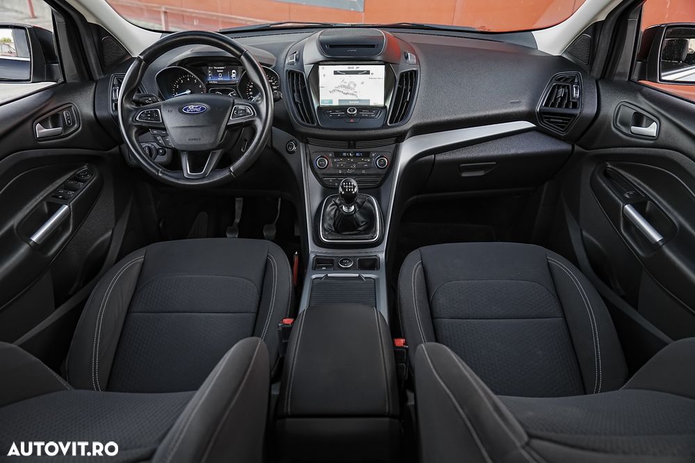 Ford Kuga 1.5 EcoBoost 2WD Trend - 4