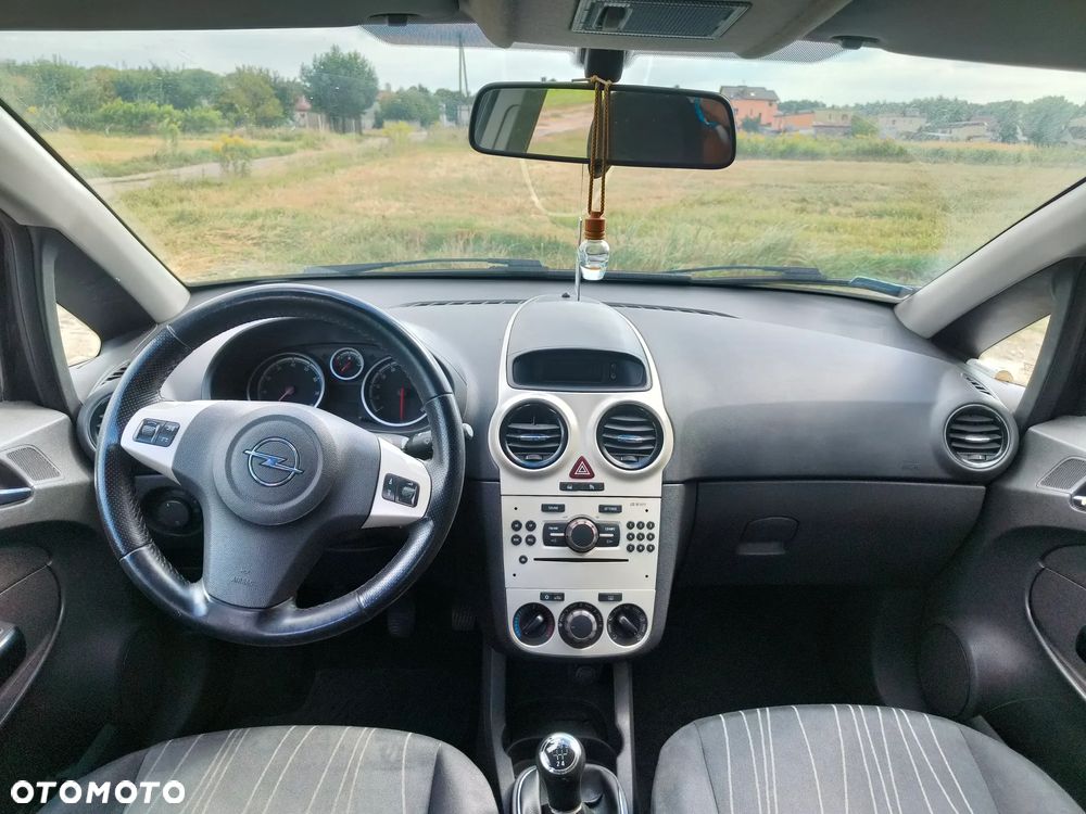 Opel Corsa 1.2 16V Enjoy - 4