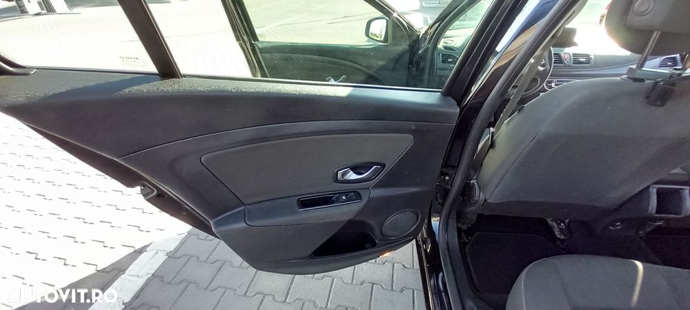 Renault Megane 1.9 dCi Privilege - 10