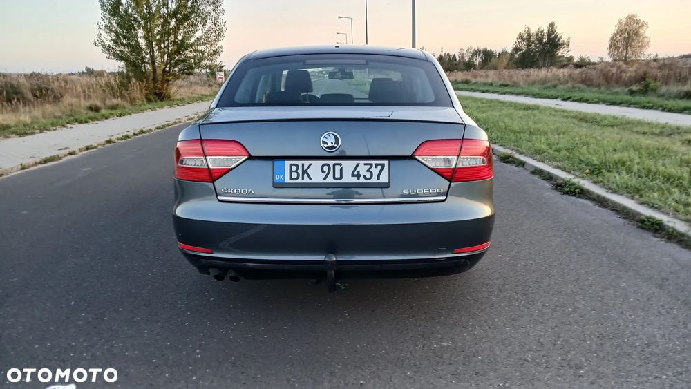Skoda Superb 1.6 TDI GreenLine - 10