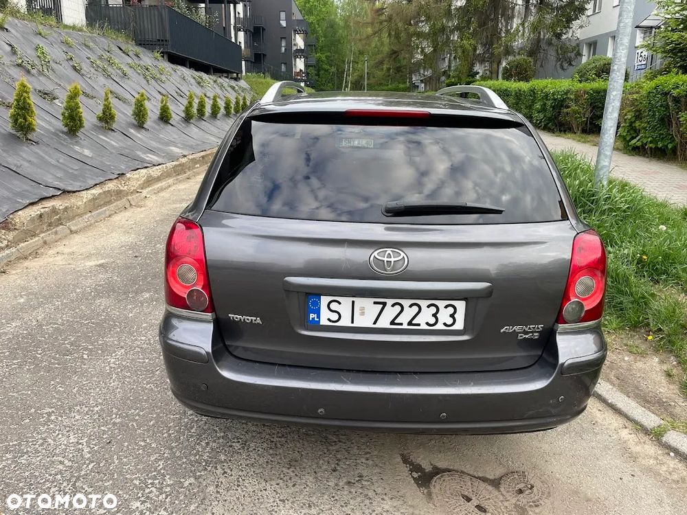 Toyota Avensis 2.0 D-4D Luna - 6