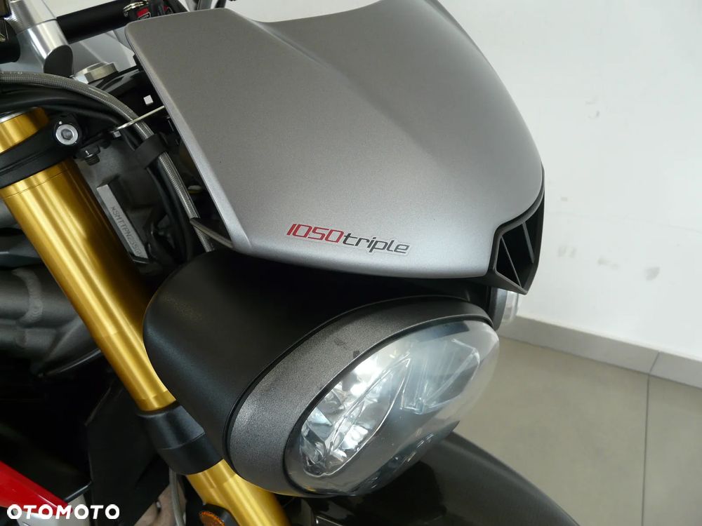 Triumph Speed Triple - 12