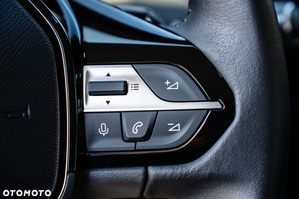 Peugeot 308 1.2 PureTech Allure S&S EAT8 - 19