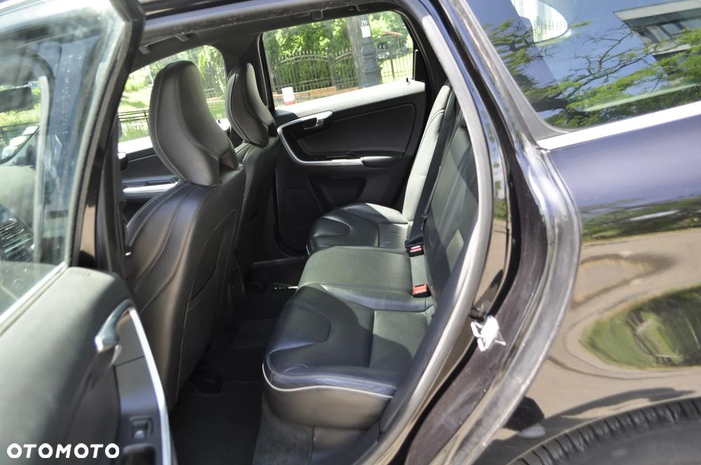 Volvo XC 60 D4 Drive-E R-Design Kinetic - 15