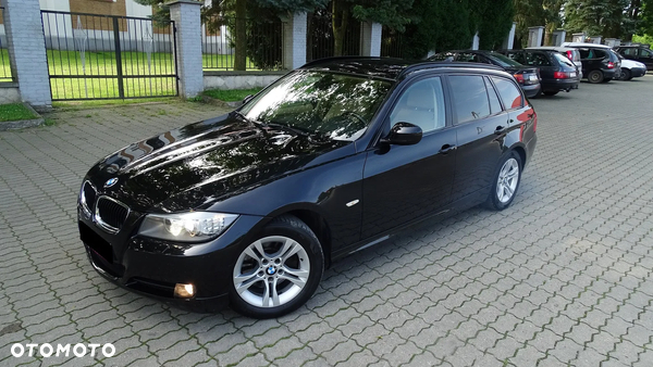 BMW Seria 3 318d Touring