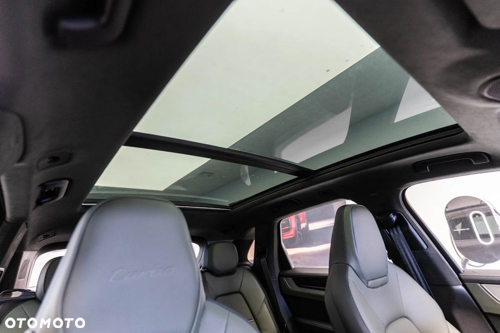 Porsche Cayenne Turbo E-Hybrid PHEV - 33