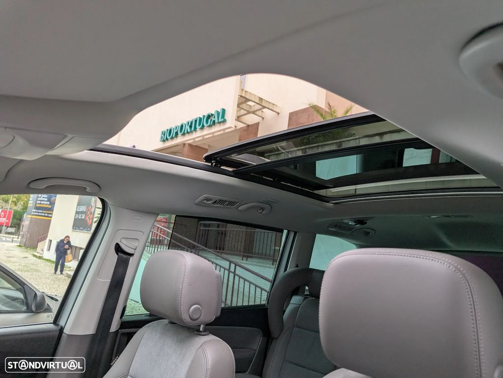 VW Sharan 1.4 TSI Highline DSG - 26