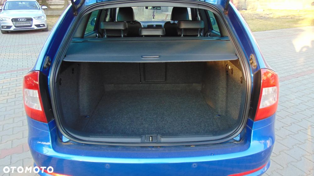 Skoda Octavia 2.0 TDI CR DPF RS - 20