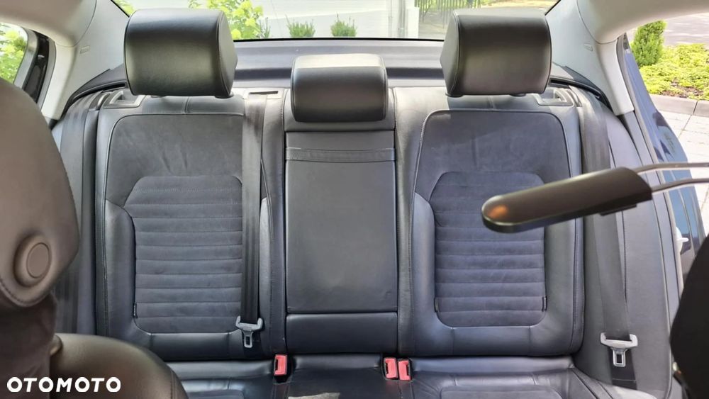 Volkswagen Passat 2.0 TDI Highline DSG - 9