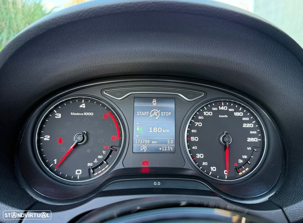 Audi A3 Cabrio 2.0 TDi S-line - 16